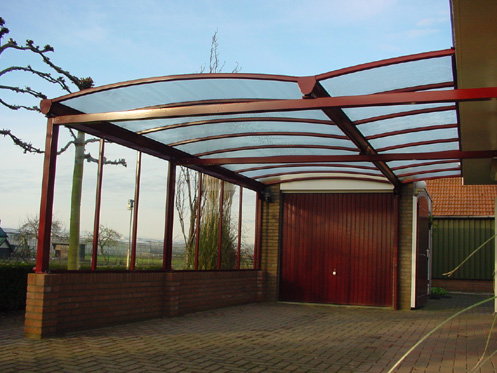 dubbele boog carport met zijwand Uden